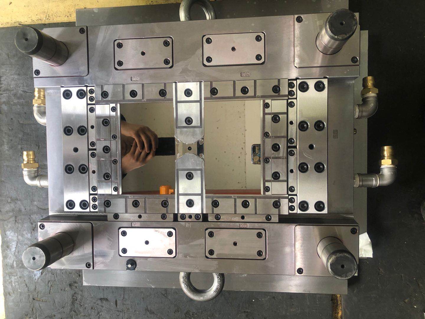 8-inch light guide plate mold
