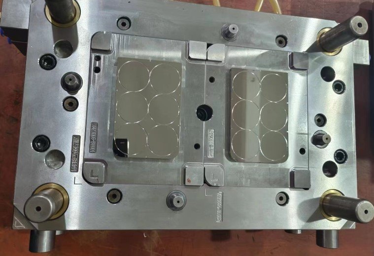 Cultivation board mold