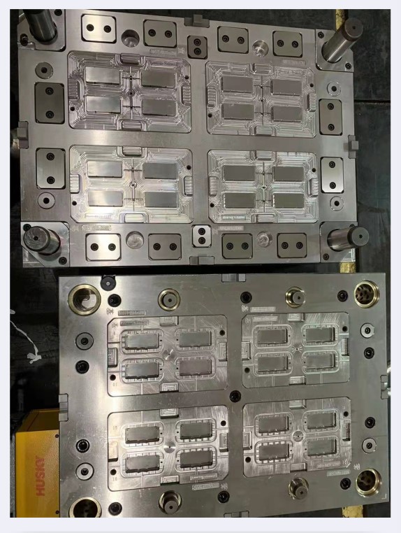 Hole loaded glass plate mold